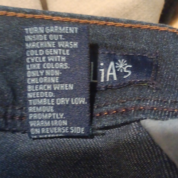 Jeans - Picture 10 of 11